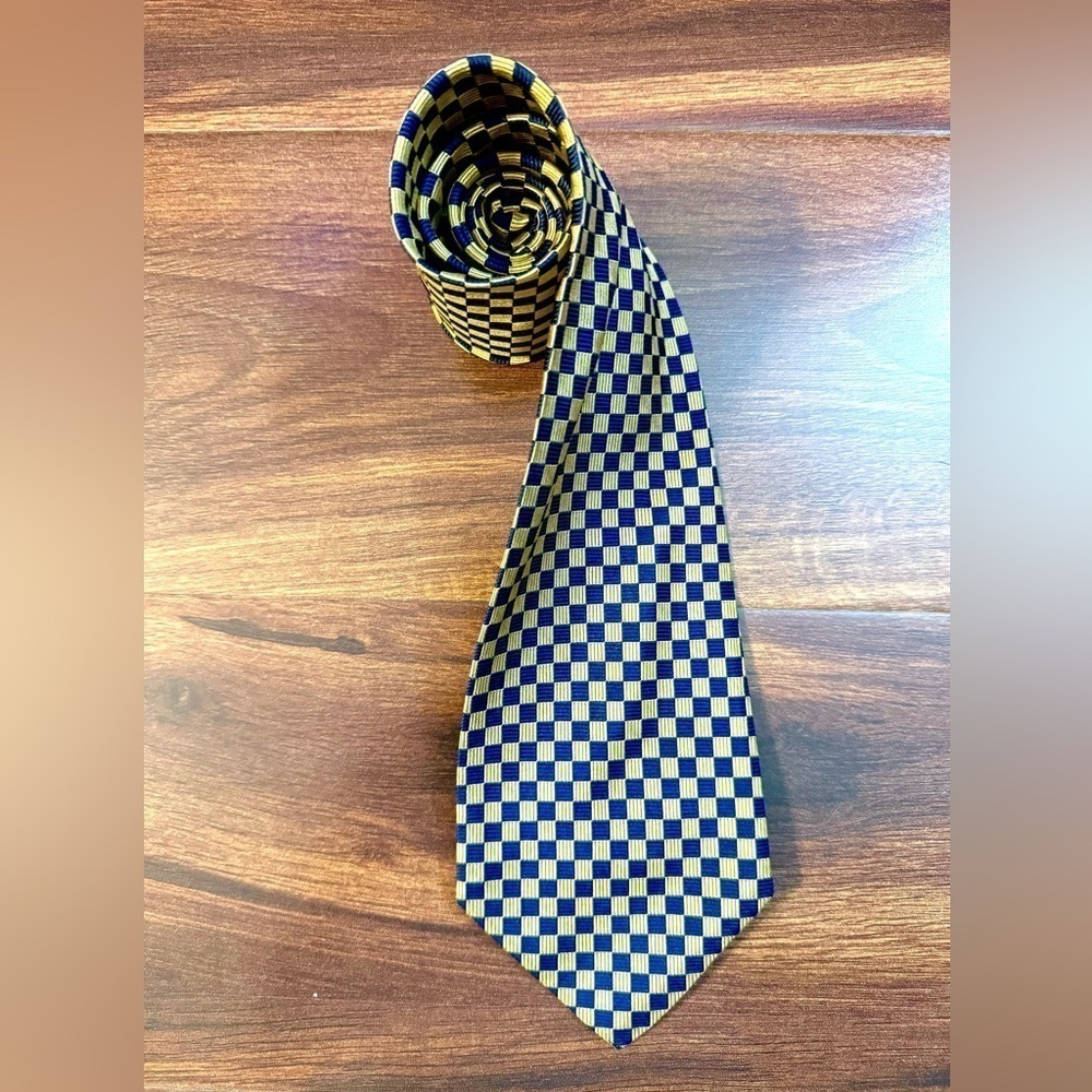 🌿END of SEASON SALE🌿Ralph Lauren 100% Silk Blue and Gold Geometric Tie Italy